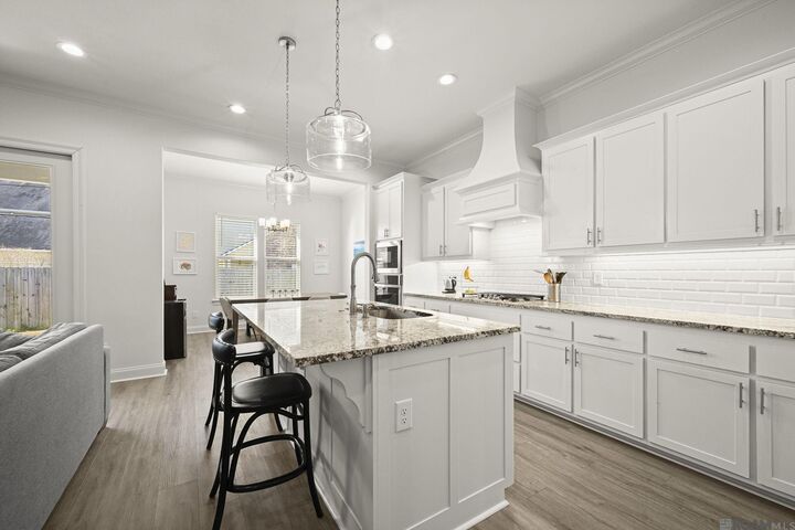 Property Photo: 9004 Magnolia View Dr LA 70810