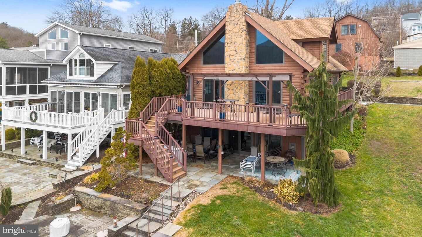 Property Photo:  327 Marina Lane  PA 18419 