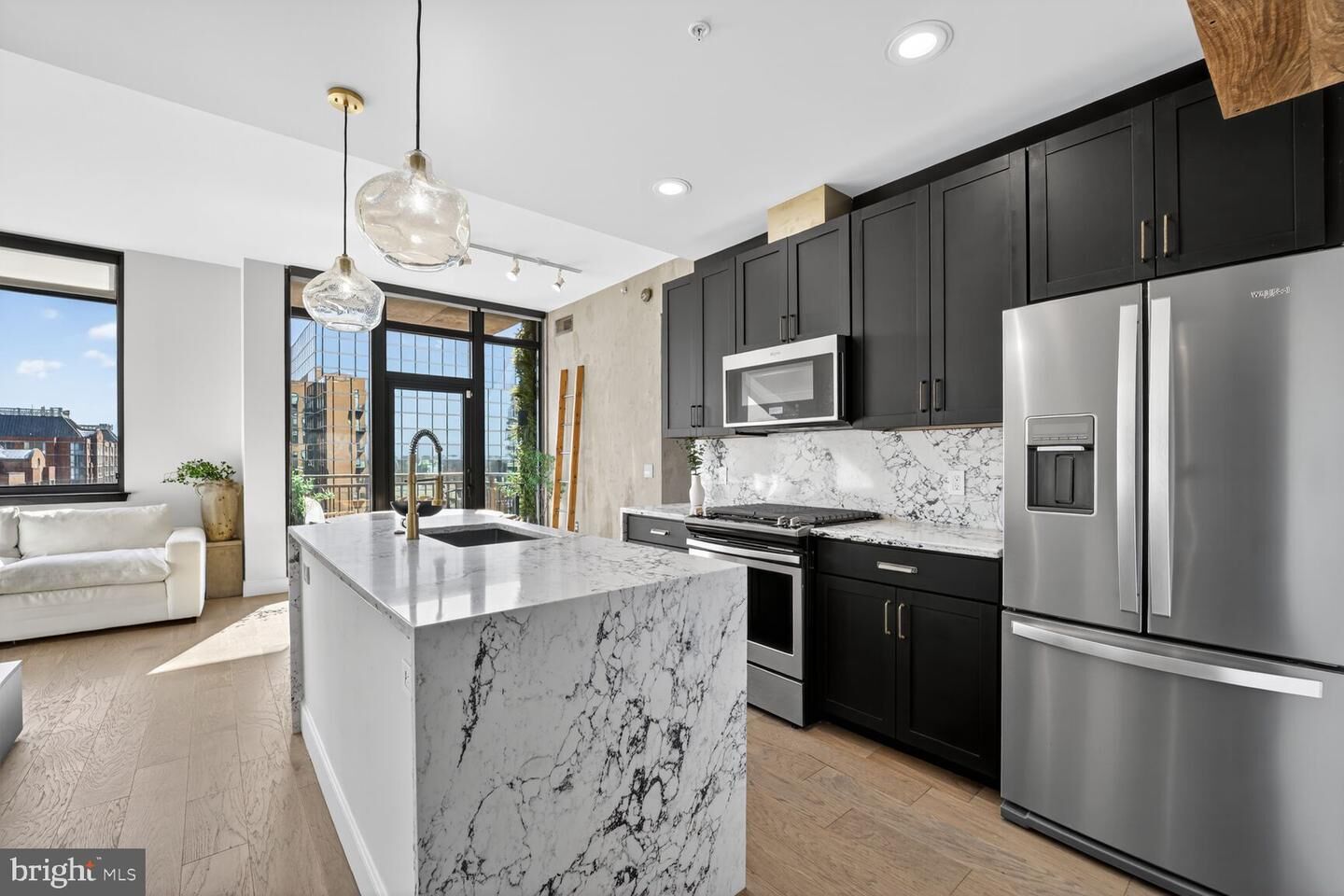 Property Photo:  2000 Clarendon Boulevard 1107  VA 22201 