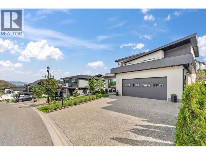 Photo de la propriété:  2759 Canyon Crest Drive  BC V4T 0E3 