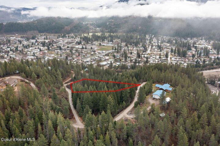 Property Photo:  754 Paradise Lane  ID 83850 