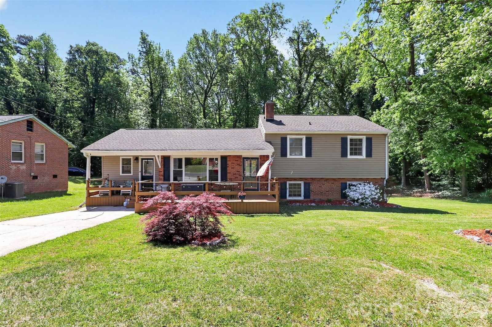 Property Photo:  2111 Parkdale Avenue  NC 28052 
