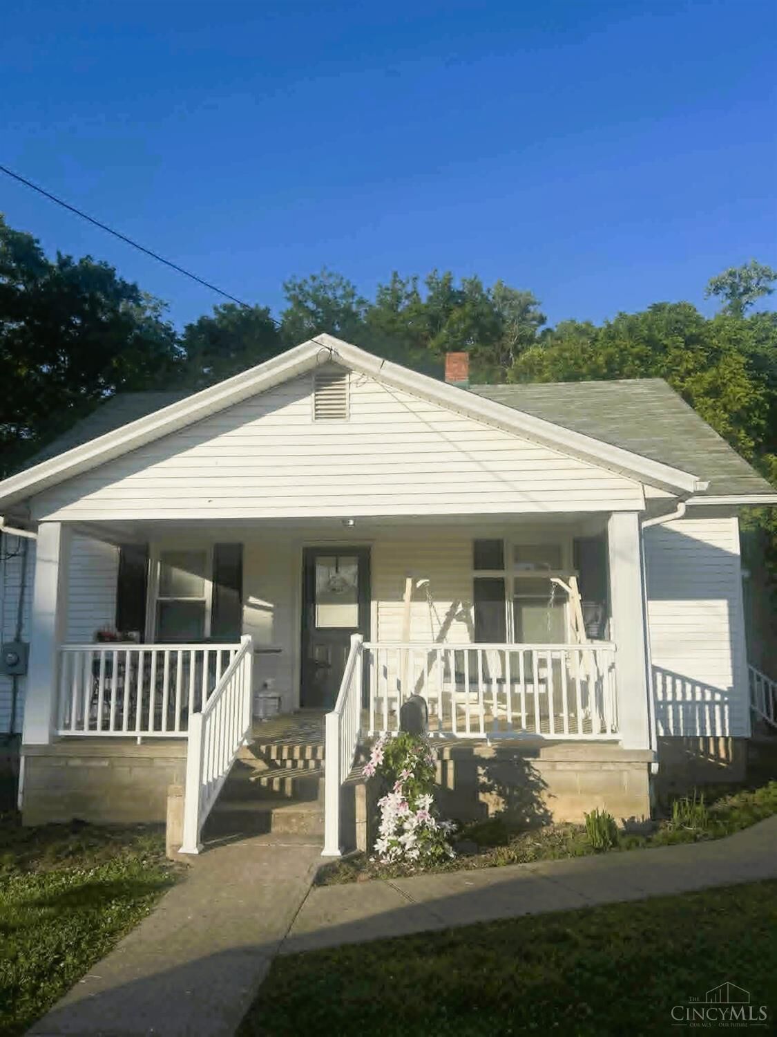 Property Photo:  402 Catherine Street  OH 45167 