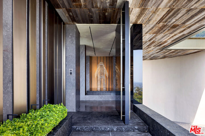 Property Photo:  8741 St Ives Dr  CA 90069 