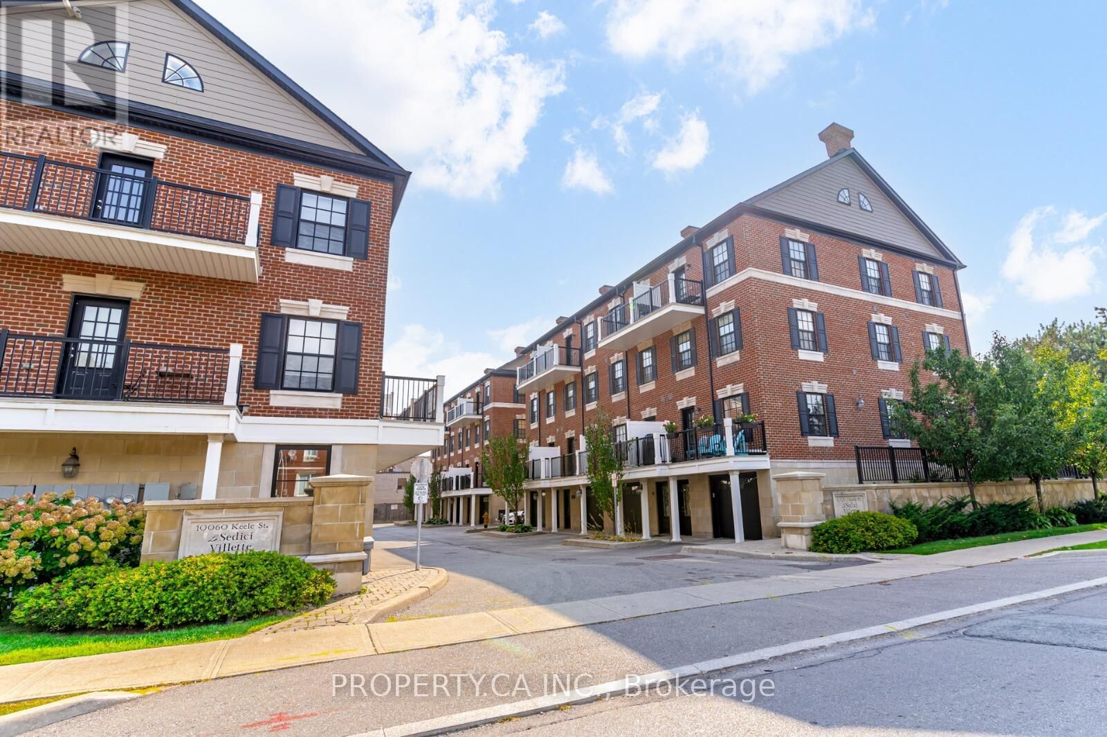 Property Photo:  10060 Keele Street 16  ON L6A 4V6 