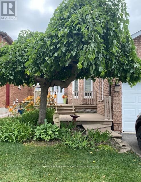 Property Photo:  7 Winterberry Drive  ON L1R 1Z2 