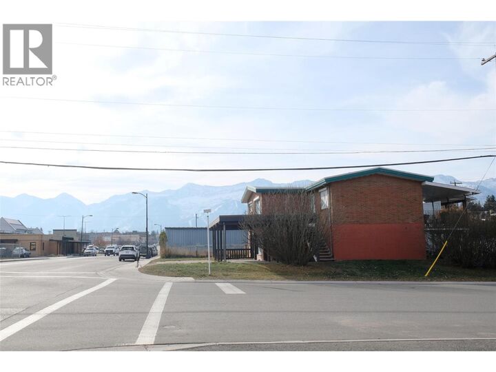 Property Photo:  891 2nd Avenue  BC V0B 1M0 