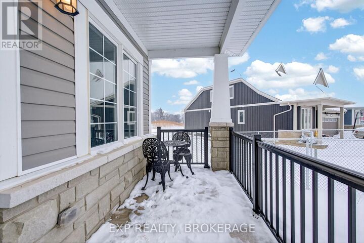 Property Photo: 54 Oakmont Drive ON K0H 1G0