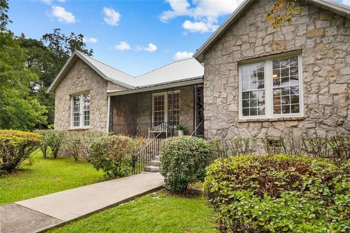 Property Photo:  1206 Wesley Street  GA 30054 