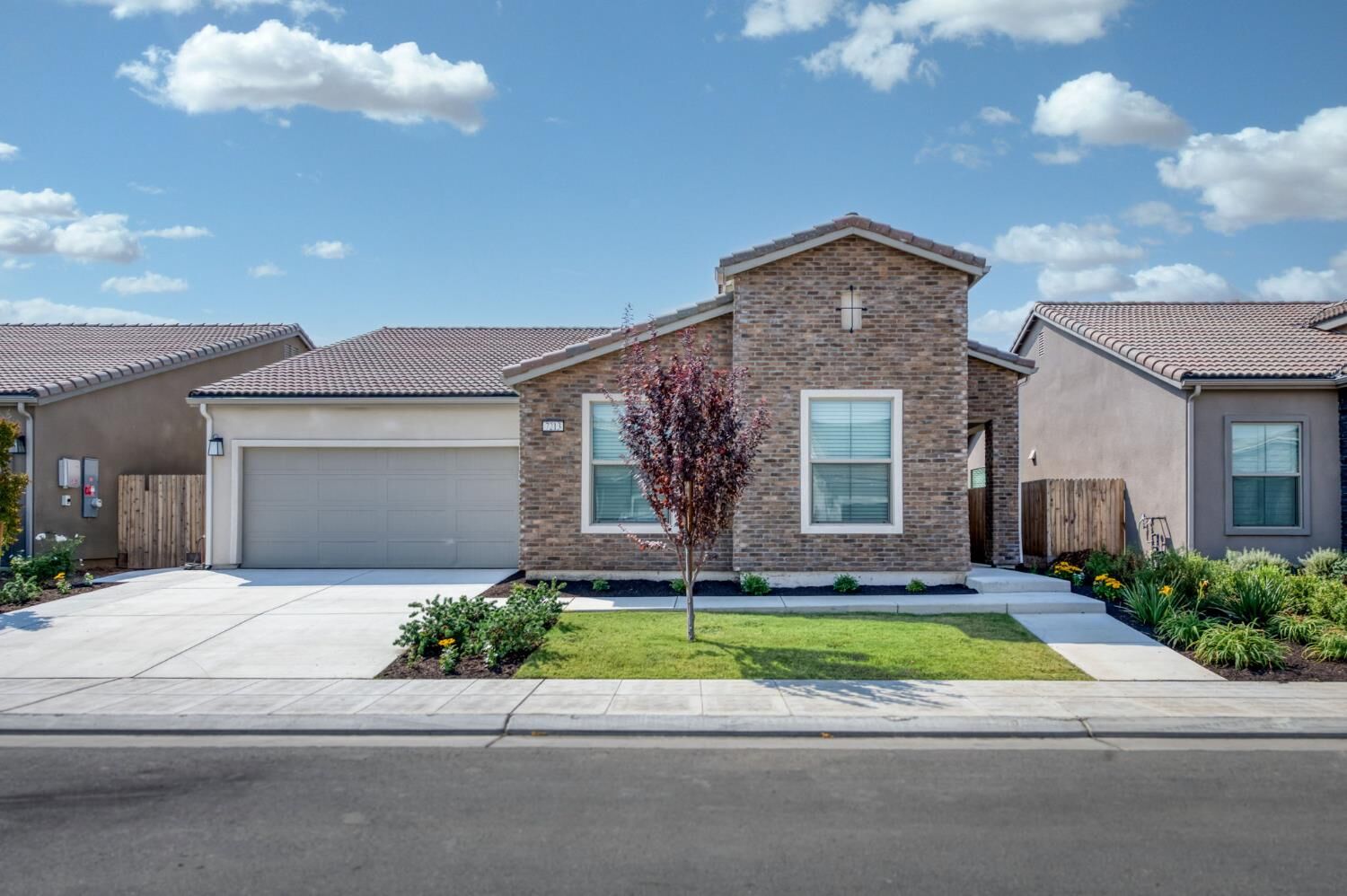 Property Photo:  7213 E Brown Ave  CA 93737 