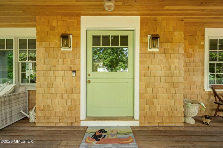 Property Photo:  5 Greenwich Cove Drive  CT 06870 