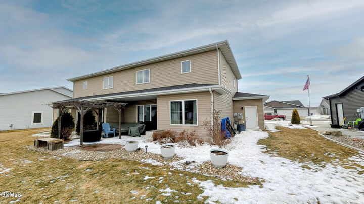 Property Photo:  3801 Gale Circle SE  ND 58554 