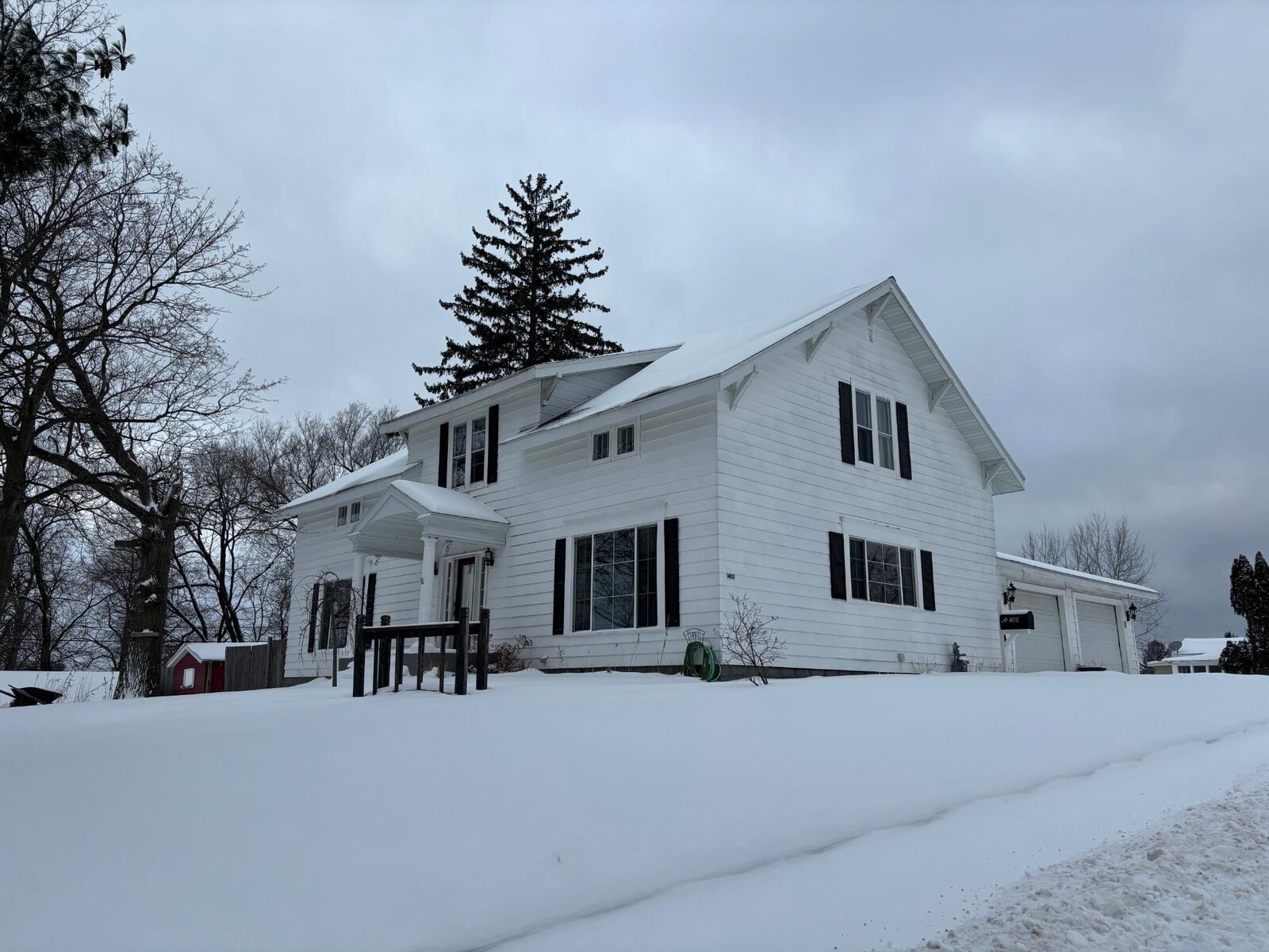 Property Photo:  402 Prospect St N  WI 54452 