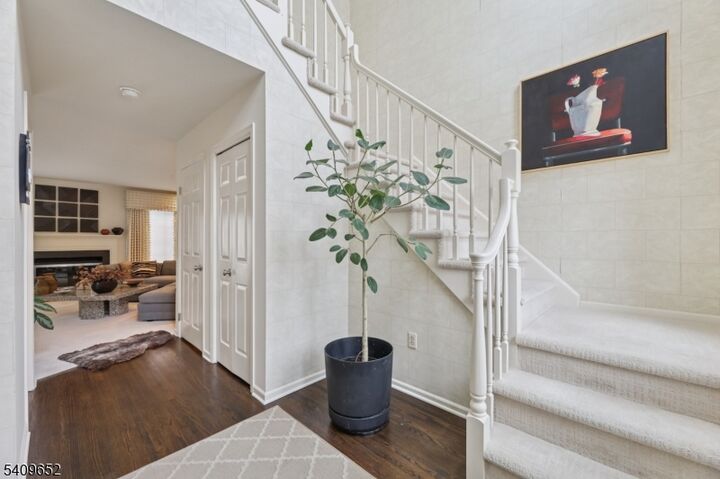 Property Photo:  7 Coniston Ct  NJ 07470 