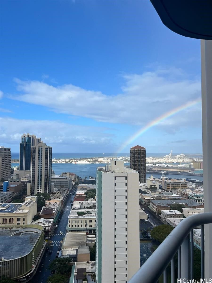 Property Photo:  1212 Nuuanu Avenue 2702  HI 96817 