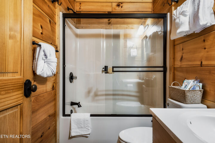 Property Photo: 2017 Smoky Cove Rd TN 37876