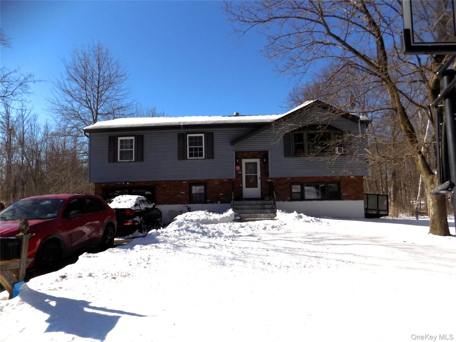 Property Photo:  16 Baldwin Drive  NY 12590 