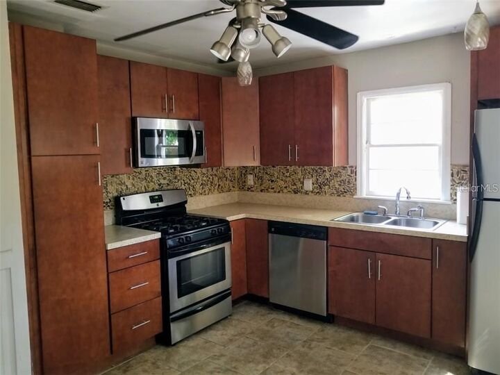 Property Photo:  2611 4th Avenue N  FL 33713 