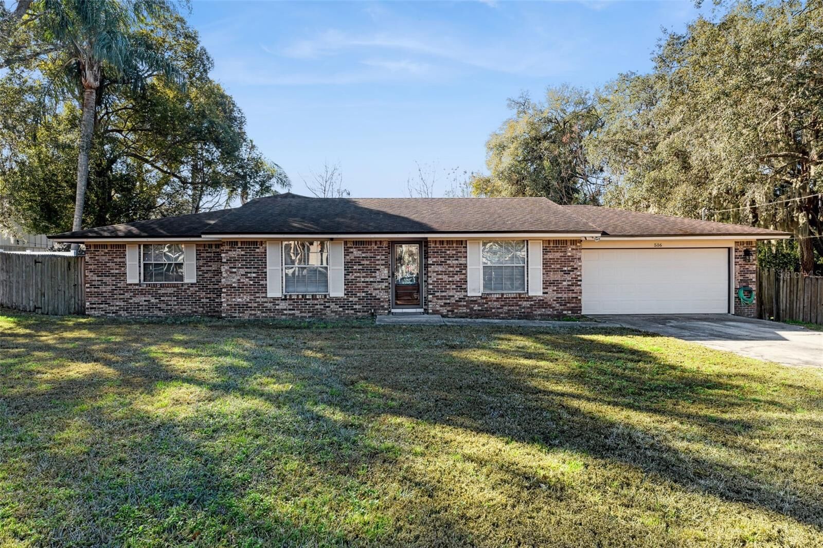 Property Photo:  516 Pineview Street  FL 32701 
