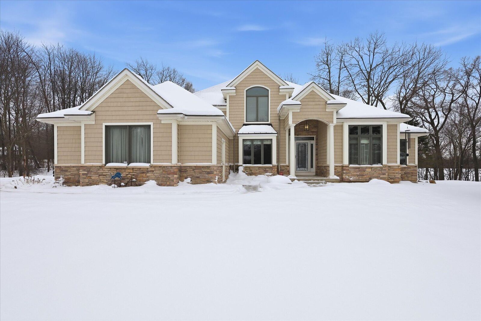 Property Photo: 15284 Alister Mackenzie Avenue MI 49012