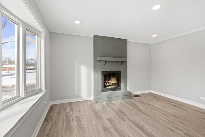 Property Photo:  475 E Merle Lane  IL 60090 