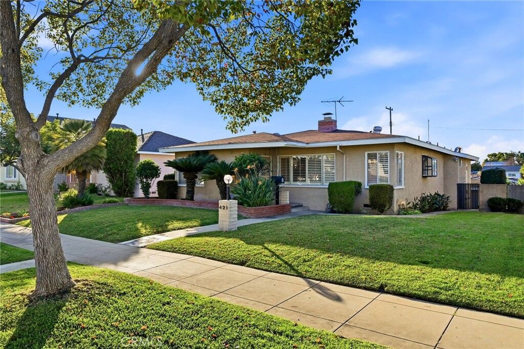 Property Photo:  421 Sycamore Avenue  CA 92821 