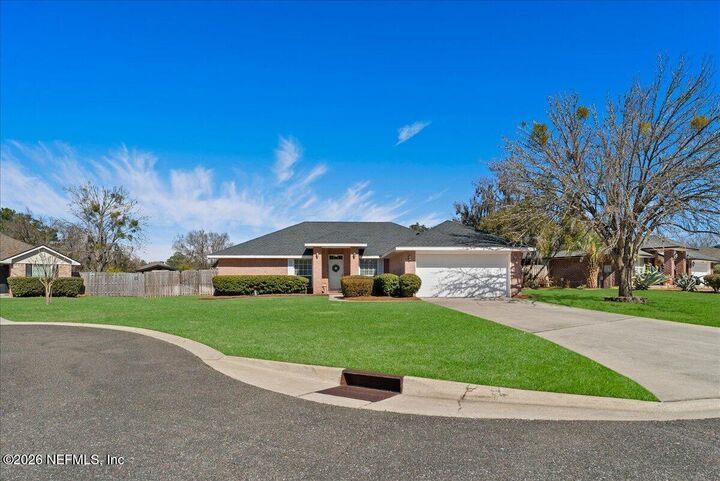 Property Photo: 10377 Shelby Creek Road N FL 32221