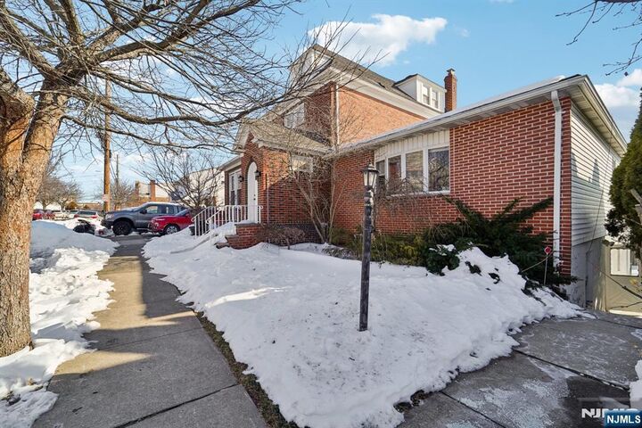 Property Photo:  164 Farnham Avenue  NJ 07644 