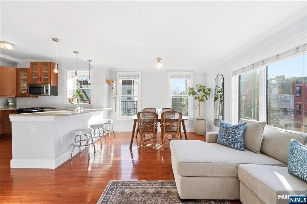 Property Photo:  700 Bloomfield Street 3  NJ 07030 