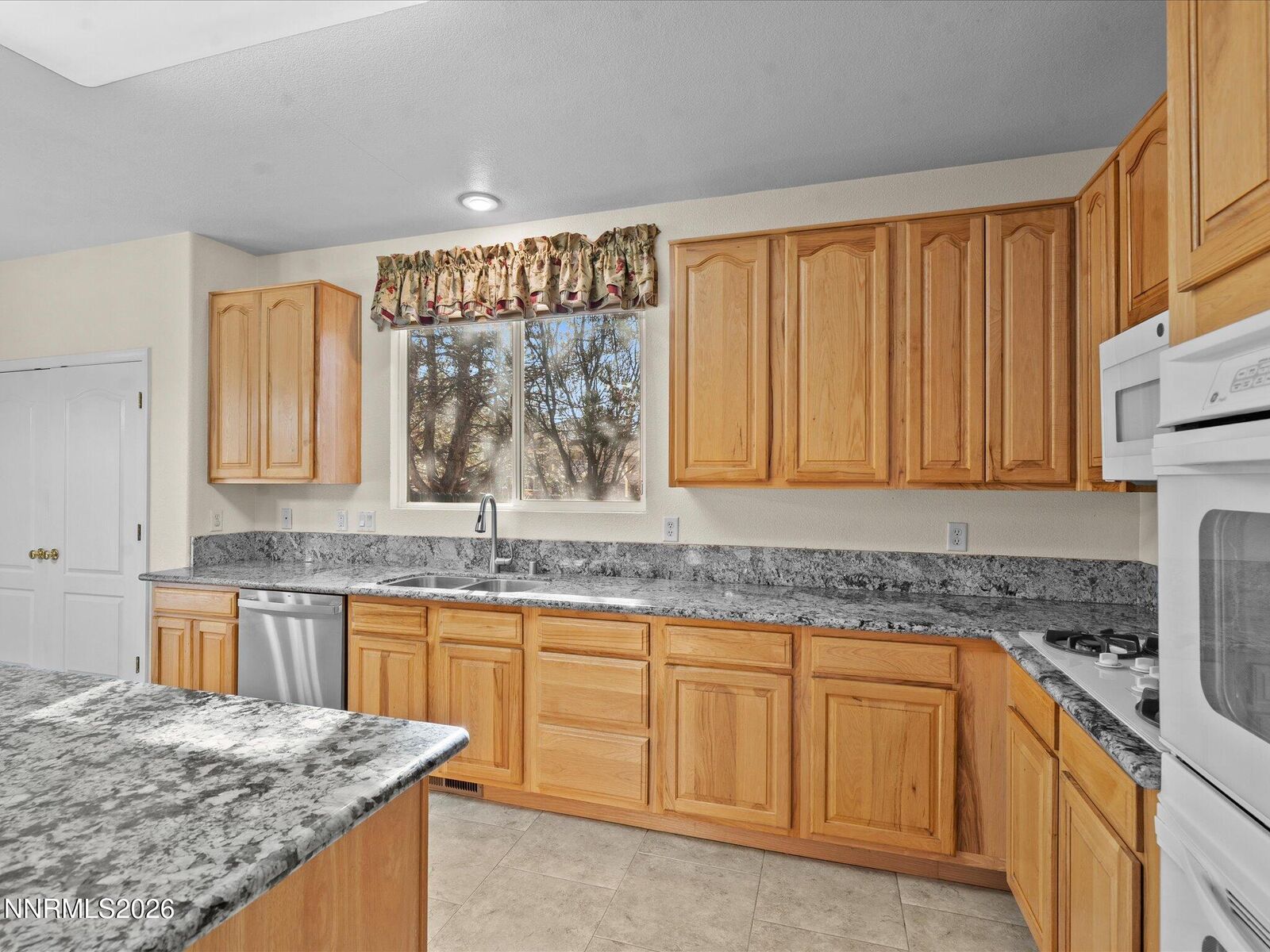 Property Photo:  5860 E Hidden Valley Drive  NV 89502 