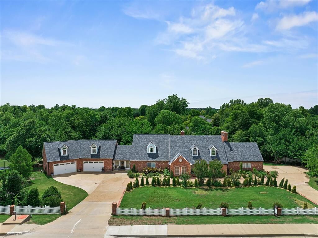 Property Photo:  14701 N Western Avenue  OK 73013 