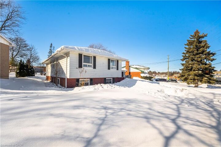 Property Photo:  290 Lincoln Road  ON N2J 2P5 