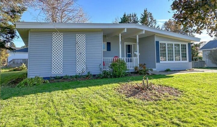 Property Photo: 46 Saunders Avenue PE C1N 2H9