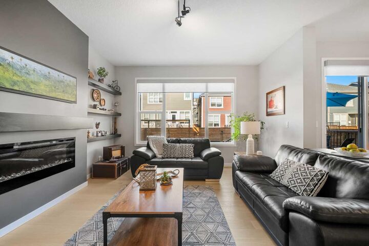 Property Photo:  238 Arbour Lake View NW  AB T3G 0H3 