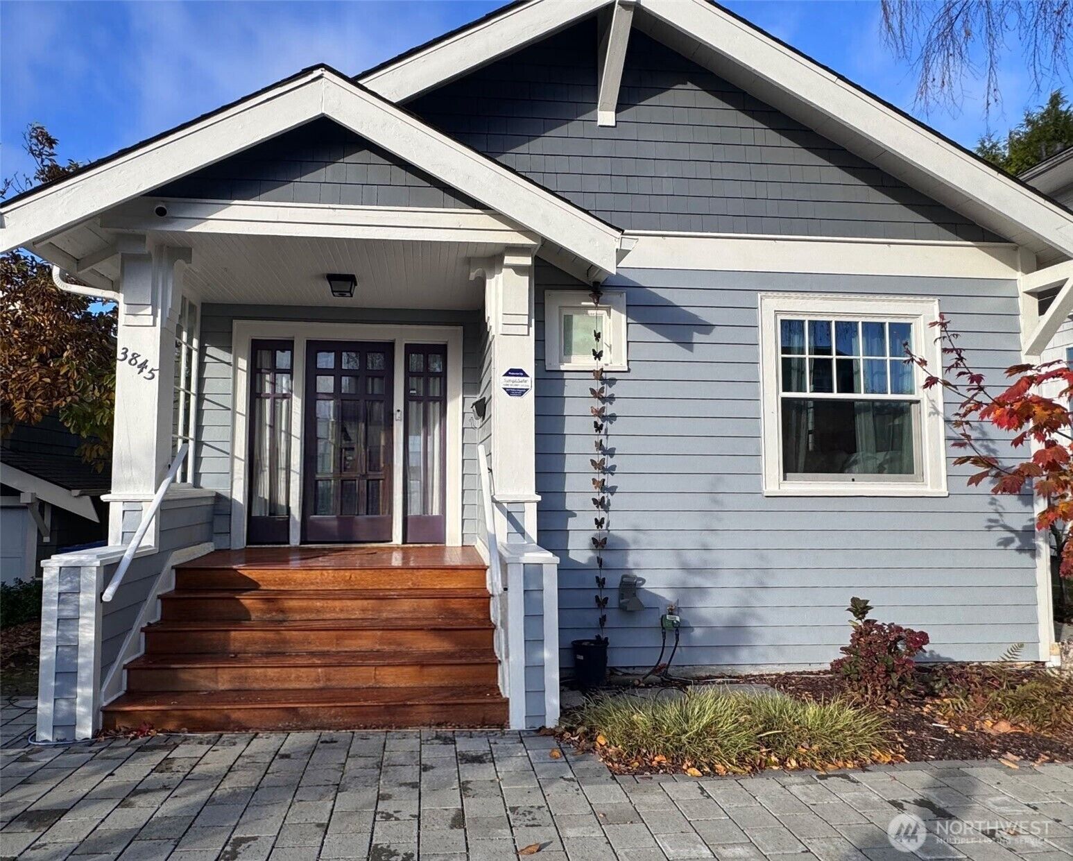 Property Photo:  3845  45th Avenue SW  WA 98116 