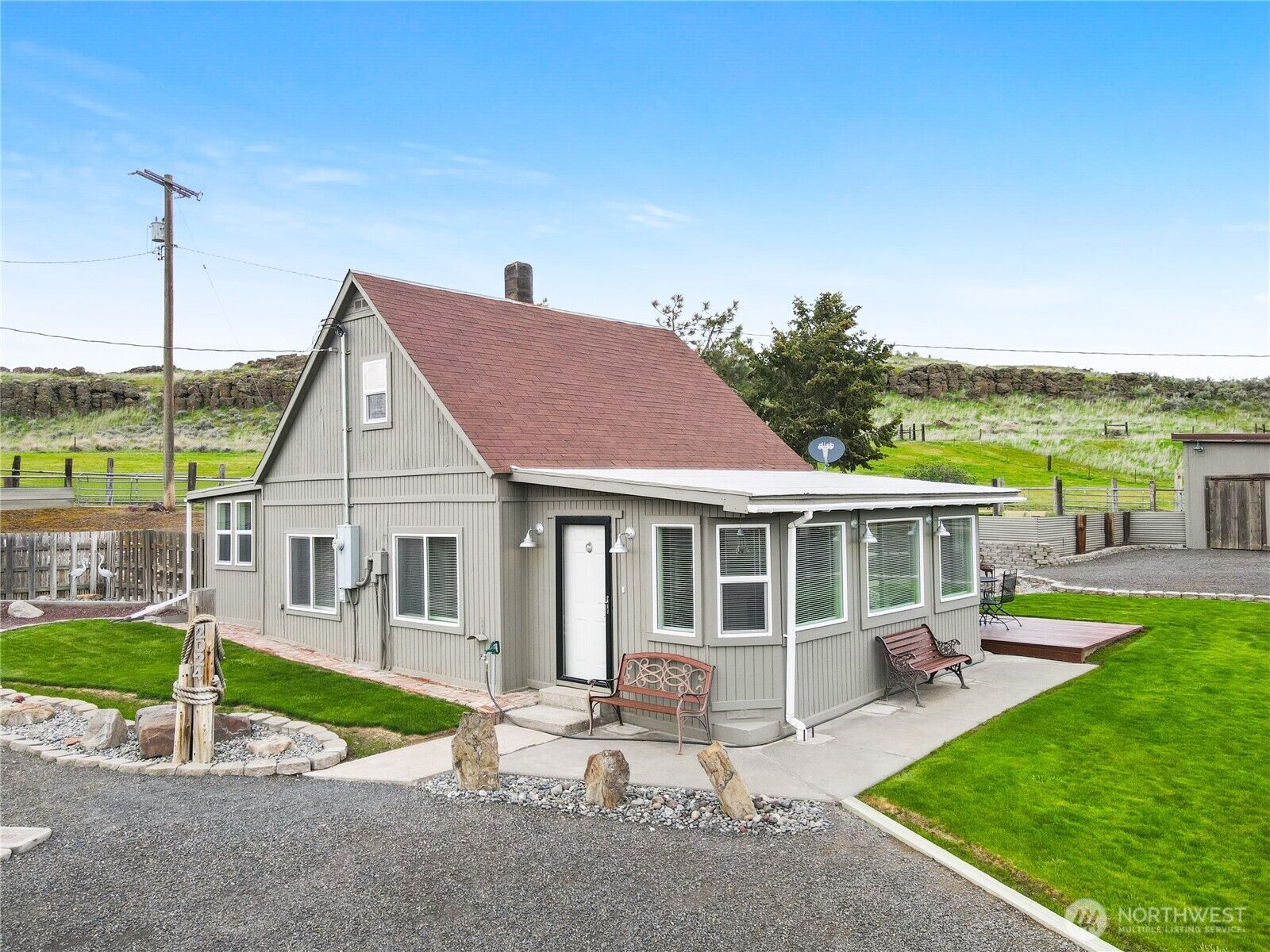Property Photo:  2024 E Hwy 26  WA 99371 