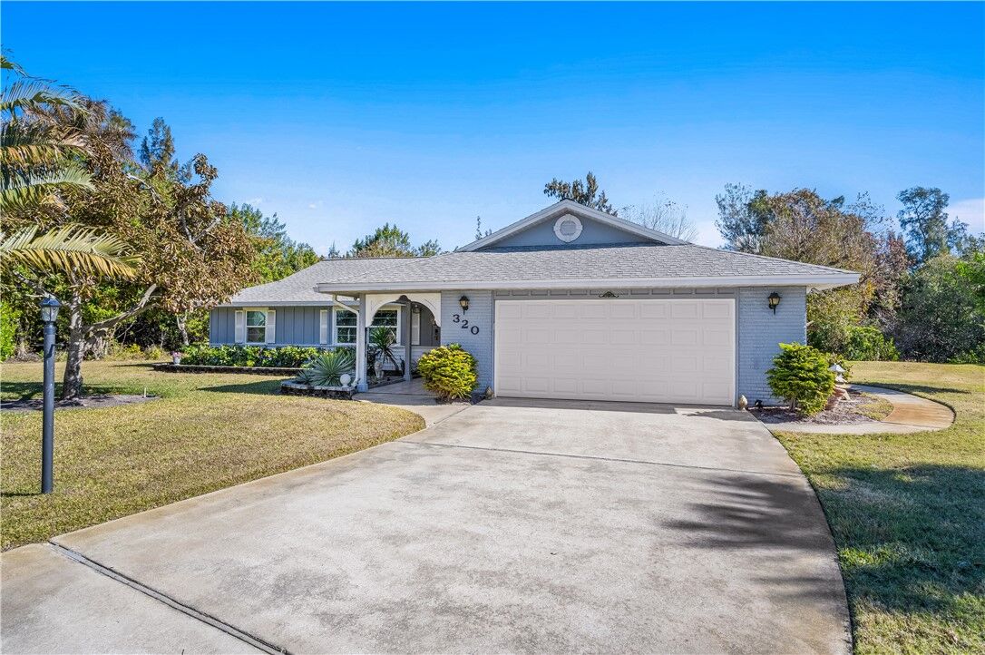 Property Photo: 320 W Forest Trail FL 32962