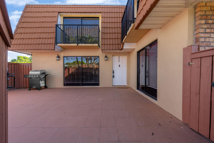 Property Photo:  2937 SW 11 Place  FL 33442 