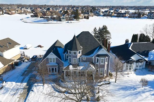 Property Photo:  51244 Forster Lane  MI 48316 