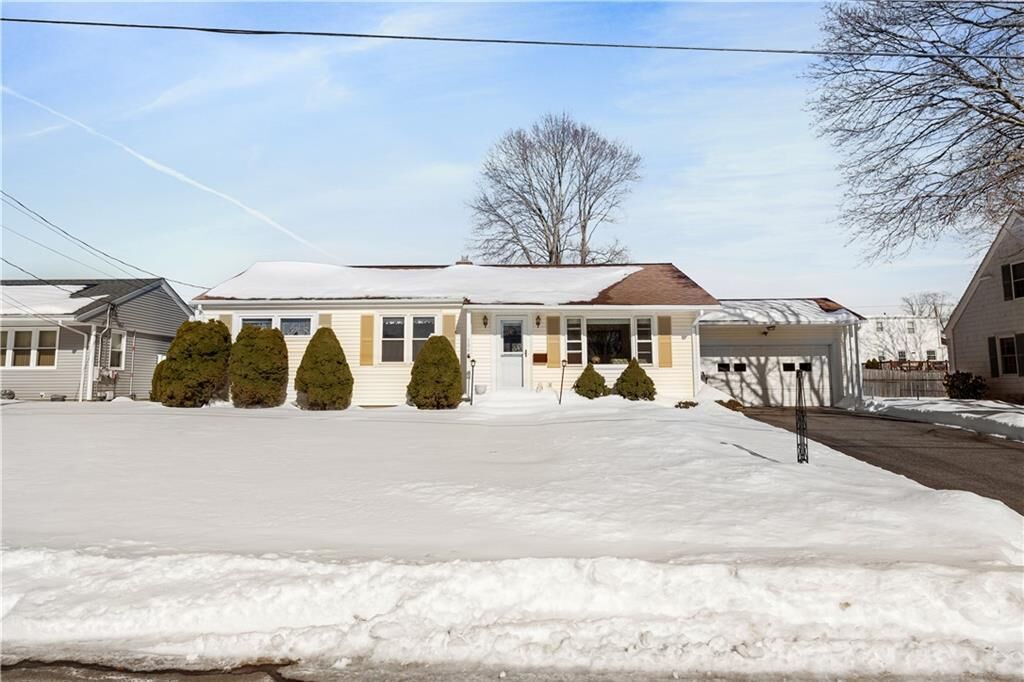 Property Photo: 106 Wannamoisett Road RI 02914