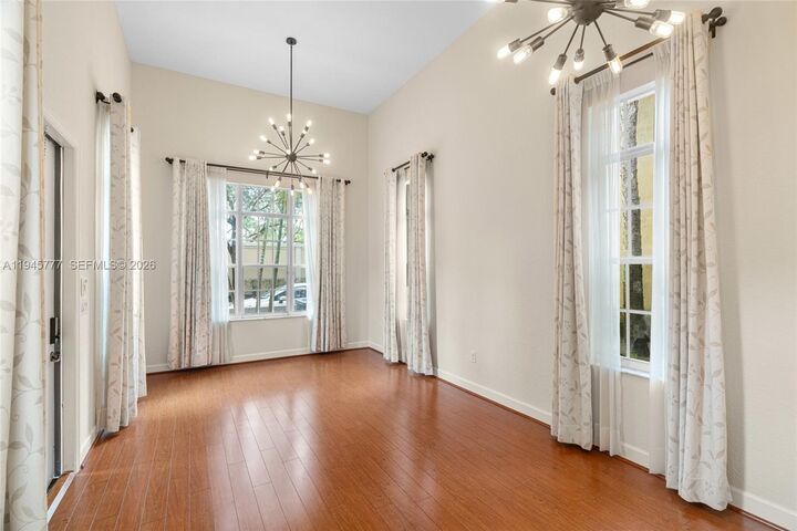 Property Photo:  839 SW 147th Ter 5  FL 33027 