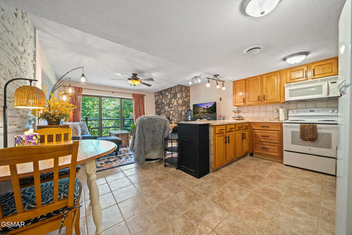 Property Photo:  1081 Cove Road  TN 37876 