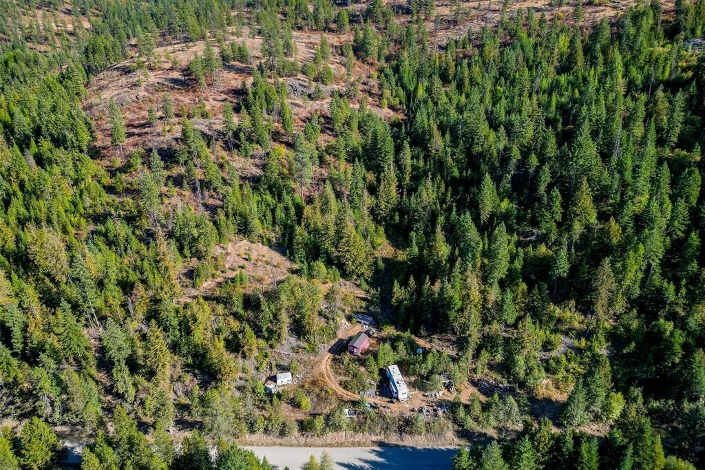 Property Photo:  3401 Red Marble Rd  WA 99109 