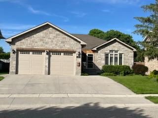 Property Photo: 237 2nd Avenue ON N4N 3S2
