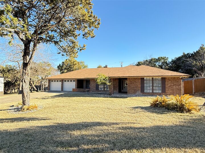 Property Photo: 2111 Chinaberry Circle TX 76548