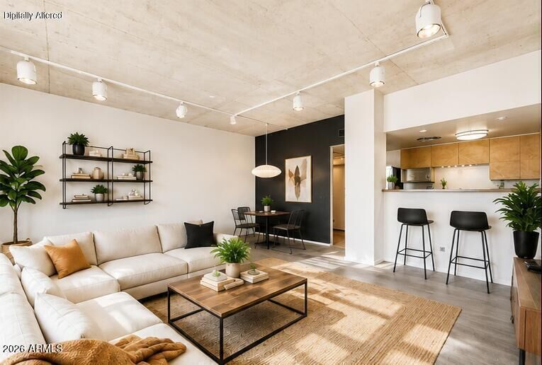 Property Photo: 207 W Clarendon Avenue 3H AZ 85013