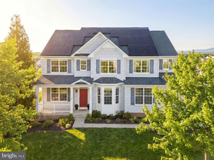 Property Photo:  43132 Butterfly Way  VA 20176 