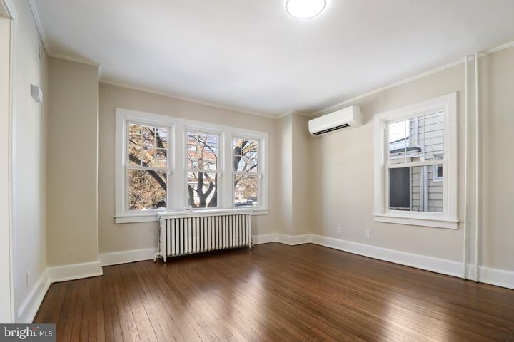 Property Photo:  220 Johnson Street  NJ 08079 