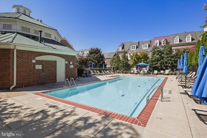 Property Photo:  1410 Roundhouse Lane  VA 22314 