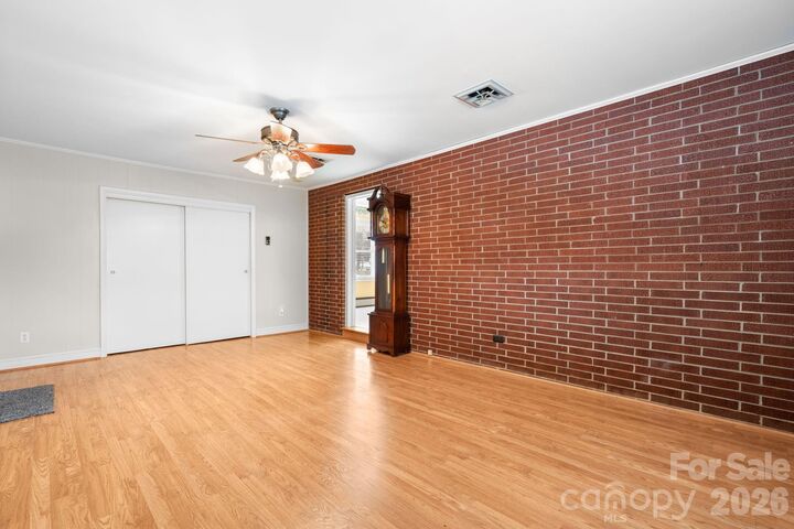 Property Photo: 1802 33rd Street NE NC 28601